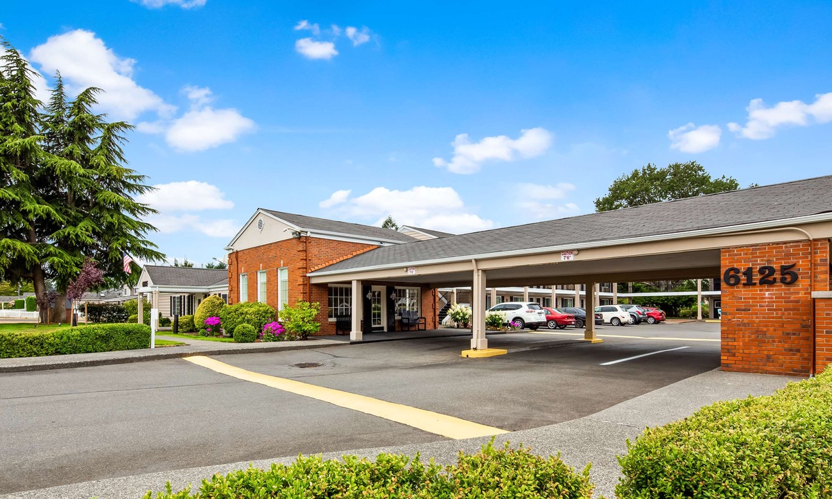 Lakewood Hotel | Best Western Lakewood