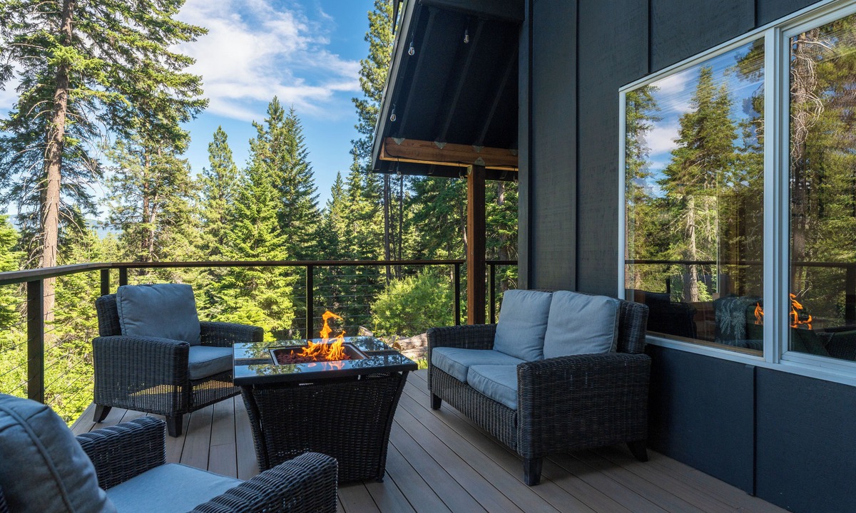 Cle Elum Cabin | Cozy Modern Cabin on 2 Acres in Teanaway Valley