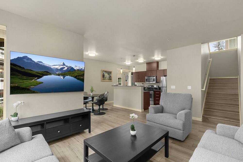 Issaquah Highlands House | 3BR/3BA Issaquah Gem w/ Nature Trails & Garage