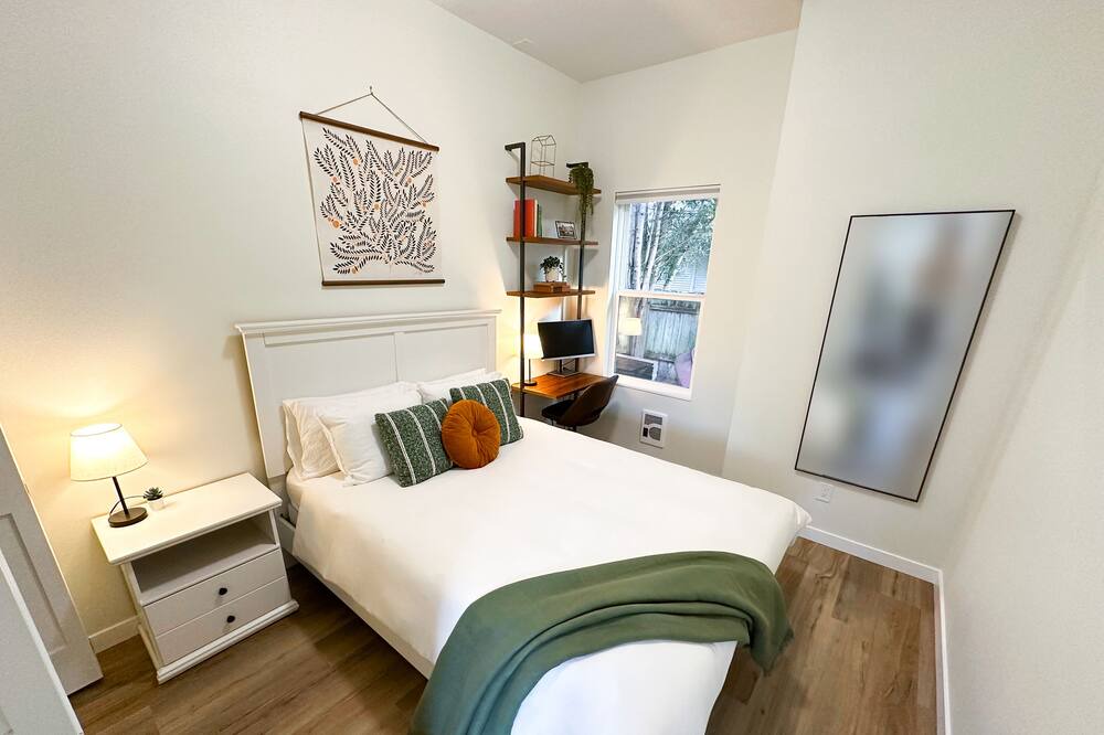 Orting Apartment | Small Town Luxuries