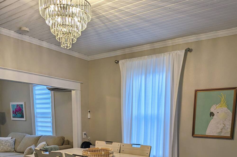Silverton House | Cozy Charmer. Family friendly!
