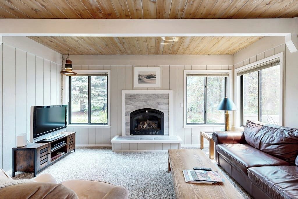 Sun Valley Condo | Charming condo with WiFi, deck, fireplace, shared pool, hot-tub, and sauna