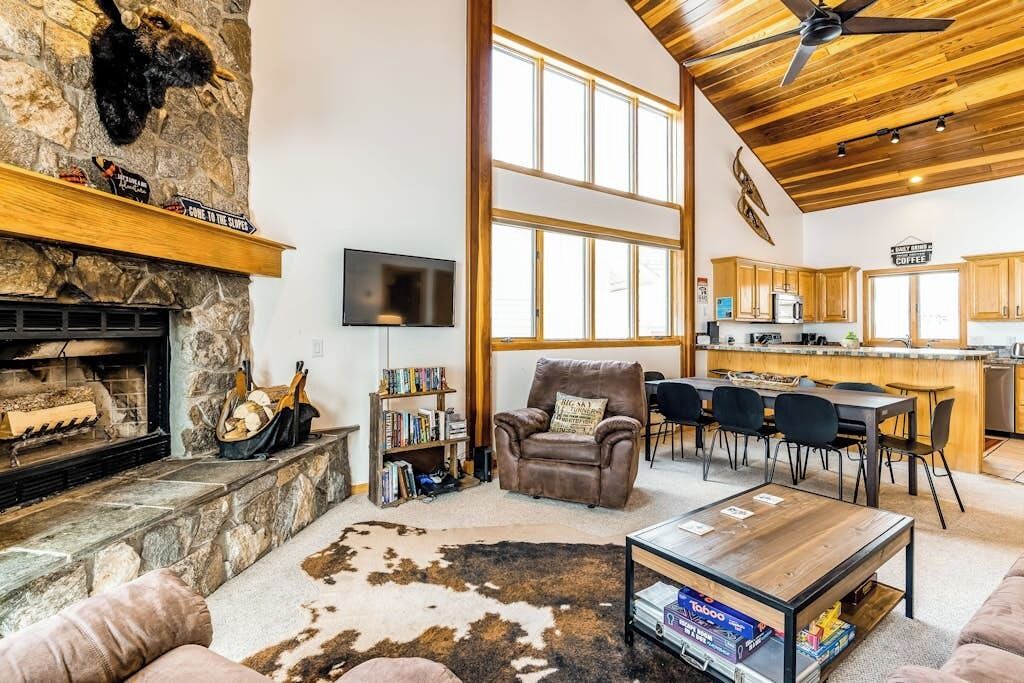 Big Horn House | Ski-in/ski-out townhome steps from Bear Back lift w/free WiFi & wood fireplace
