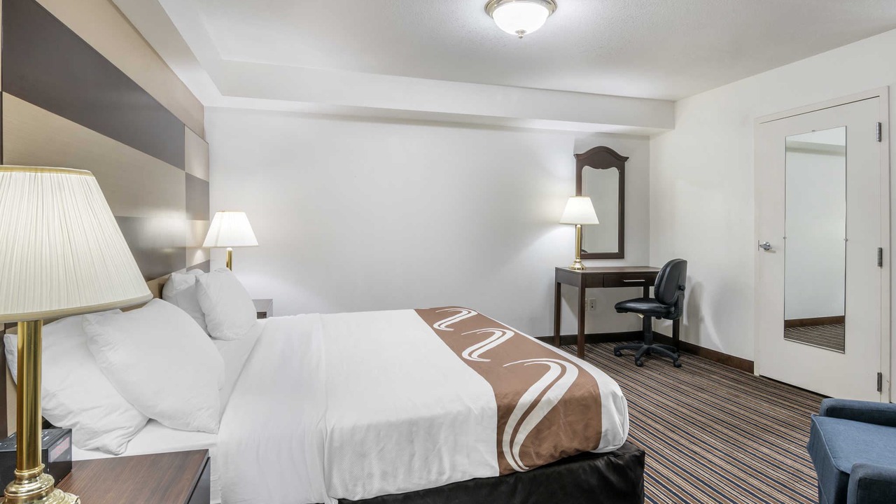 Photo of Bedroom in Roseburg
