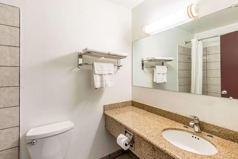 Photo of Bathroom in Cedar Hills