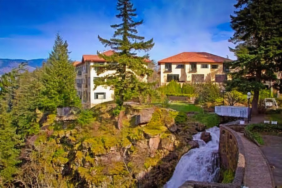 Photo of Buildings in Hood River