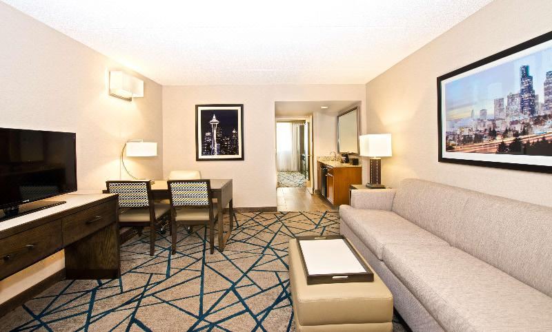 Photo of Livingroom in East Lake Hills
