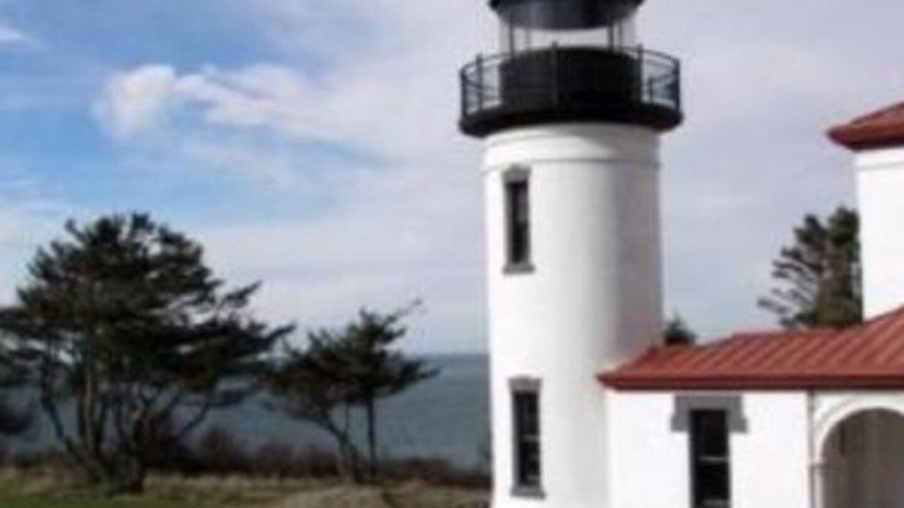 Photo of Buildings in Oak Harbor