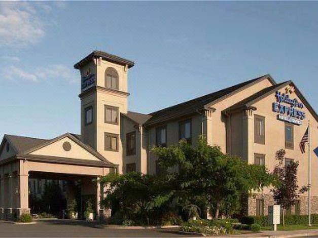 Photo of Buildings in Pleasant Valley