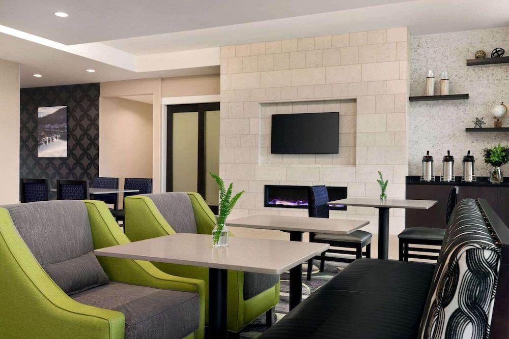 Photo of Livingroom in Burlington