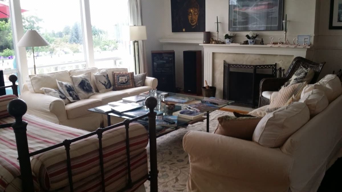 Photo of Livingroom in The Bowl of Edmonds
