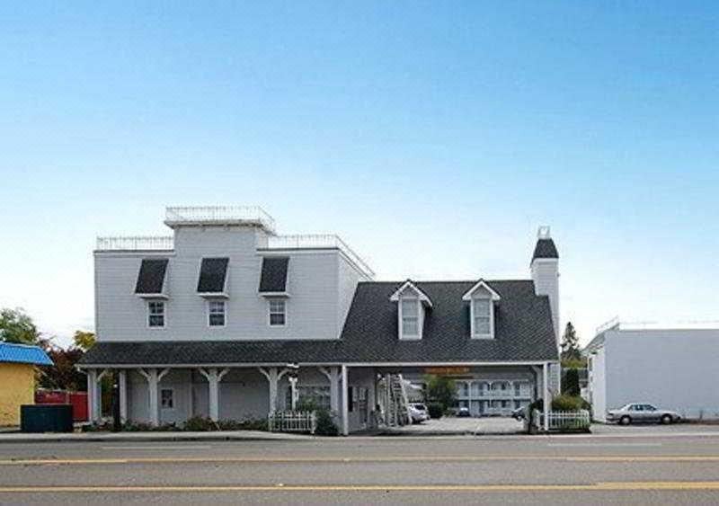 Photo of Buildings in Roseburg