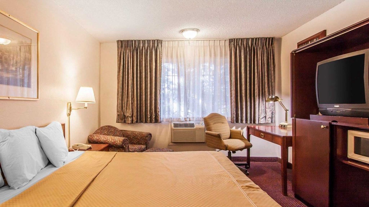 Photo of Bedroom in Cedar Hills