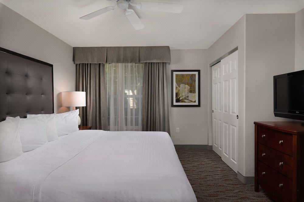 Photo of Bedroom in Columbia Way