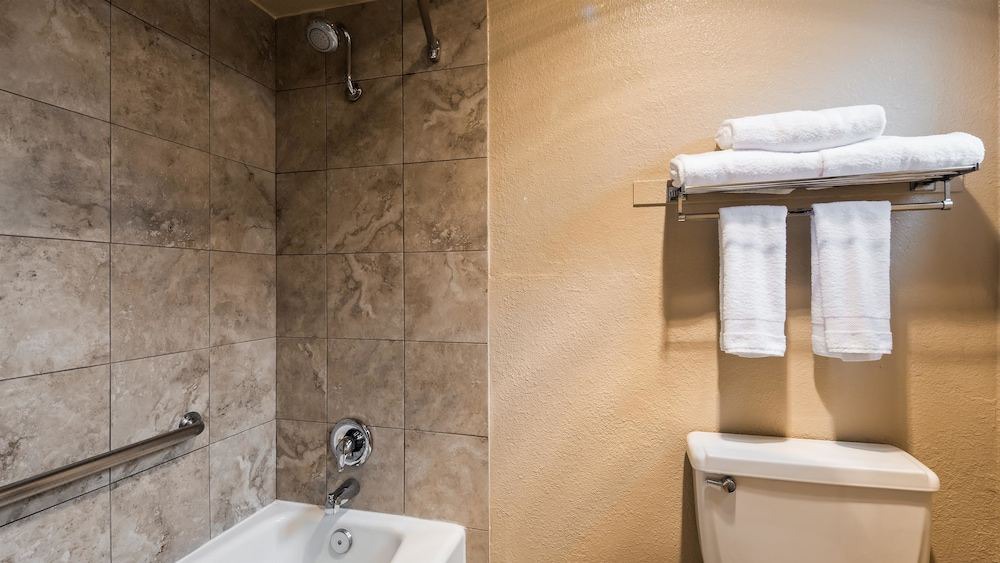 Photo of Bathroom in Lakewood