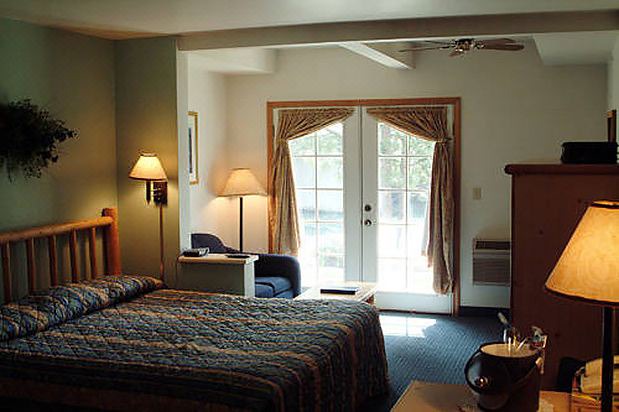 Photo of Bedroom in Shady Cove