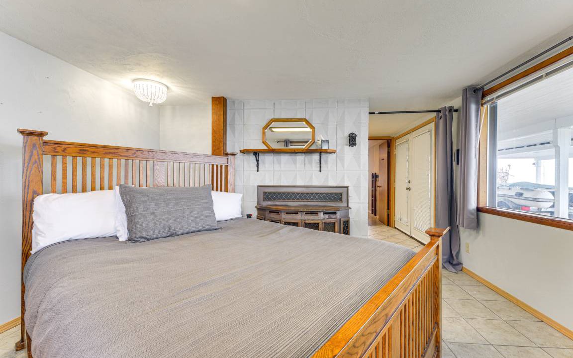 Photo of Bedroom in Anderson Island