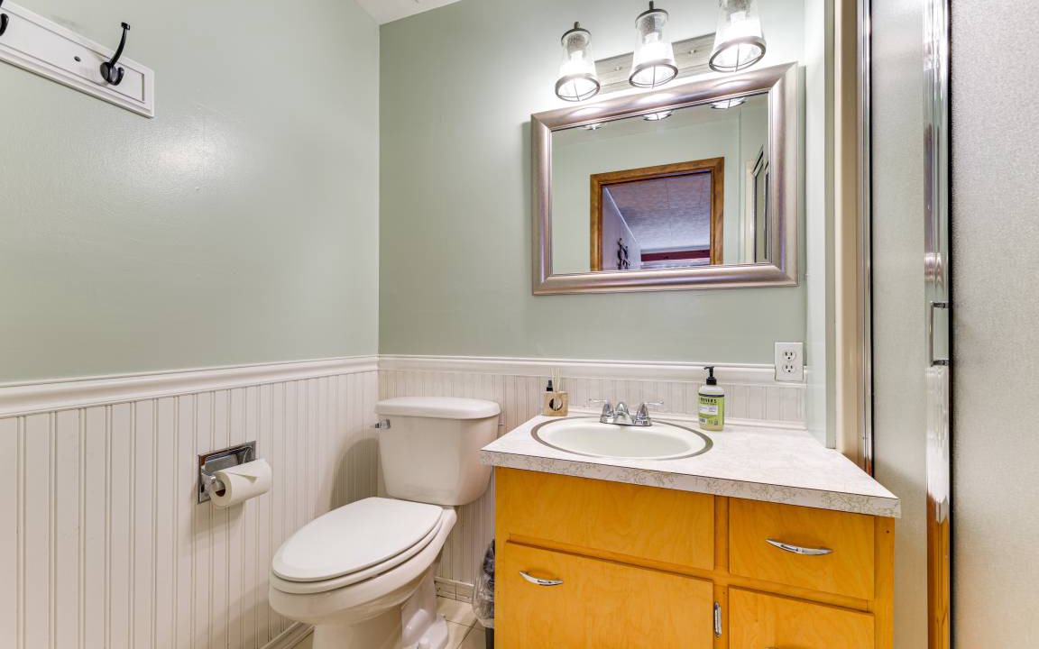 Photo of Bathroom in Anderson Island