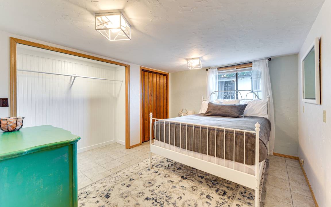 Photo of Bedroom in Anderson Island