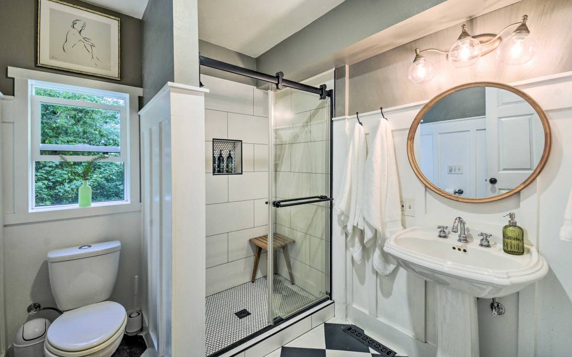 Photo of Bathroom in Lakebay