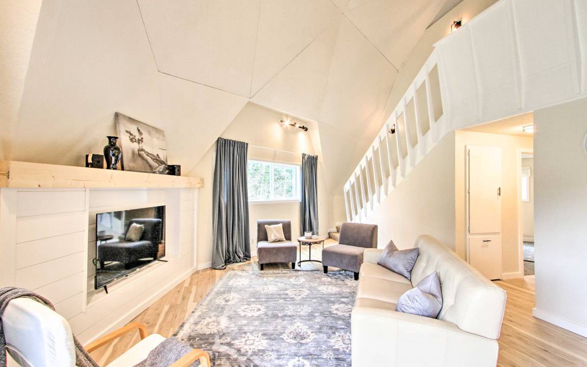 Photo of Livingroom in Eatonville