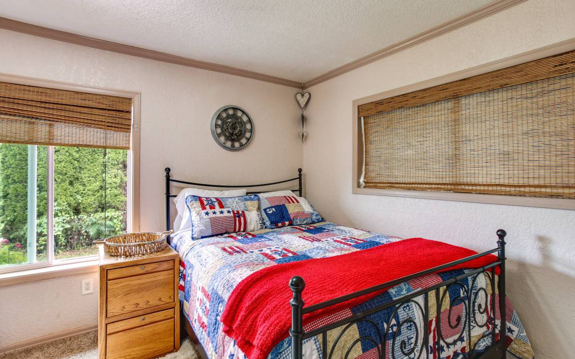 Photo of Bedroom in Lakewood