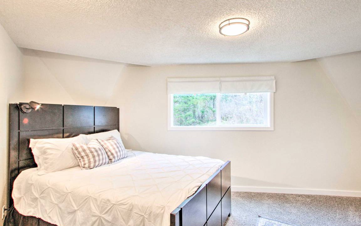 Photo of Bedroom in Eatonville