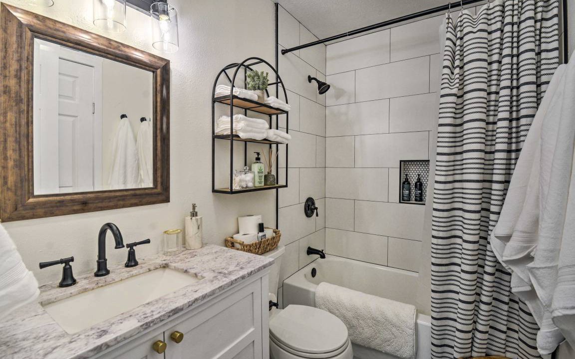 Photo of Bathroom in Lakebay