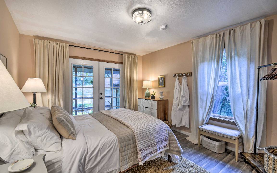 Photo of Bedroom in Lakebay
