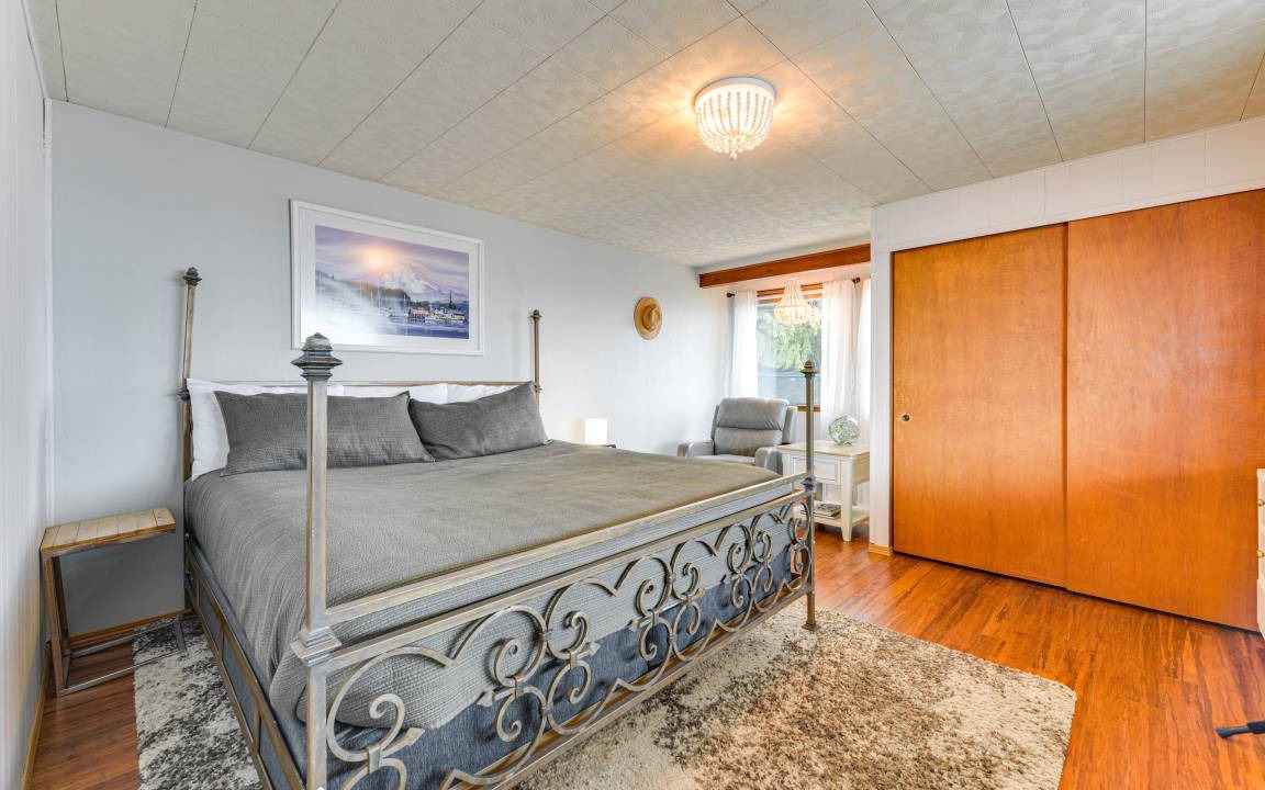 Photo of Bedroom in Anderson Island