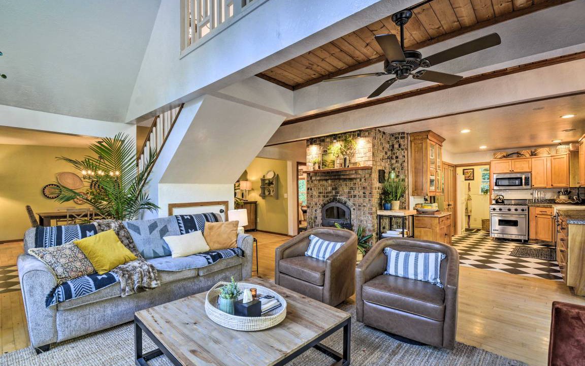 Photo of Livingroom in Lakebay