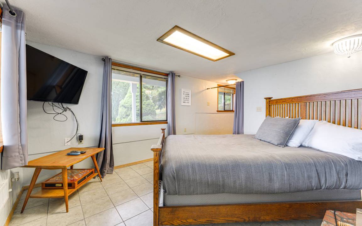Photo of Bedroom in Anderson Island