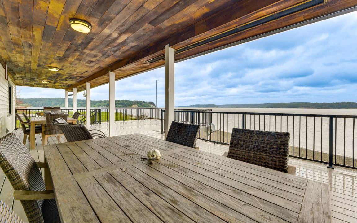 Photo of Patio Balcony in Anderson Island