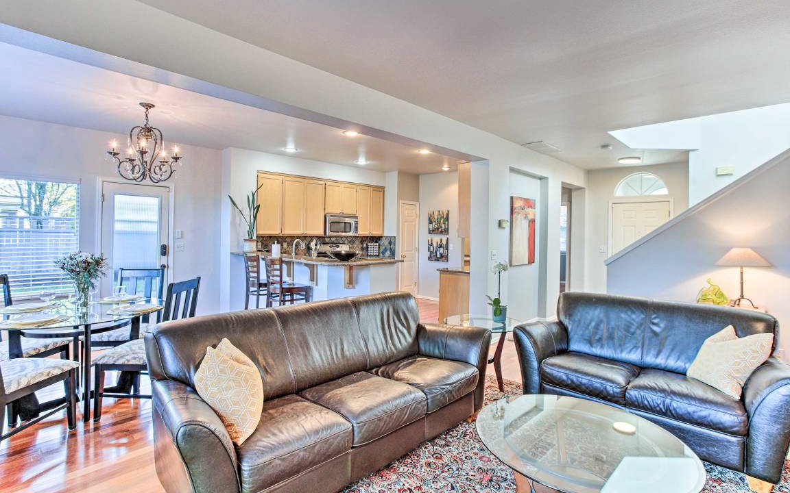Photo of Livingroom in Northeast Tacoma