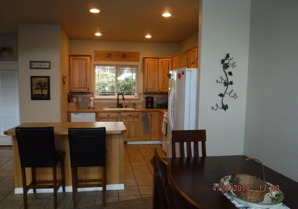 Photo of Livingroom in Klamath Falls