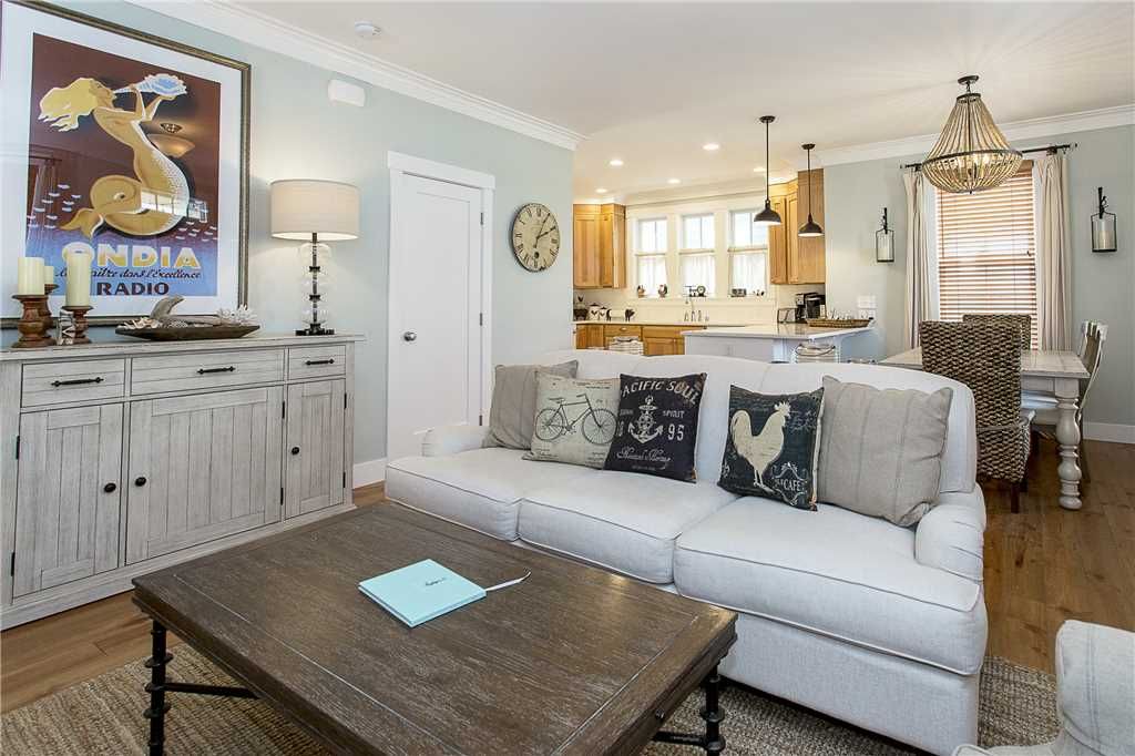 Photo of Livingroom in Seabrook