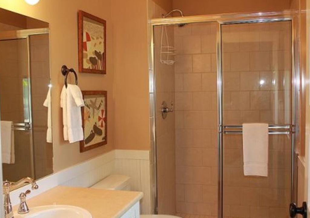 Photo of Bathroom in Oroville