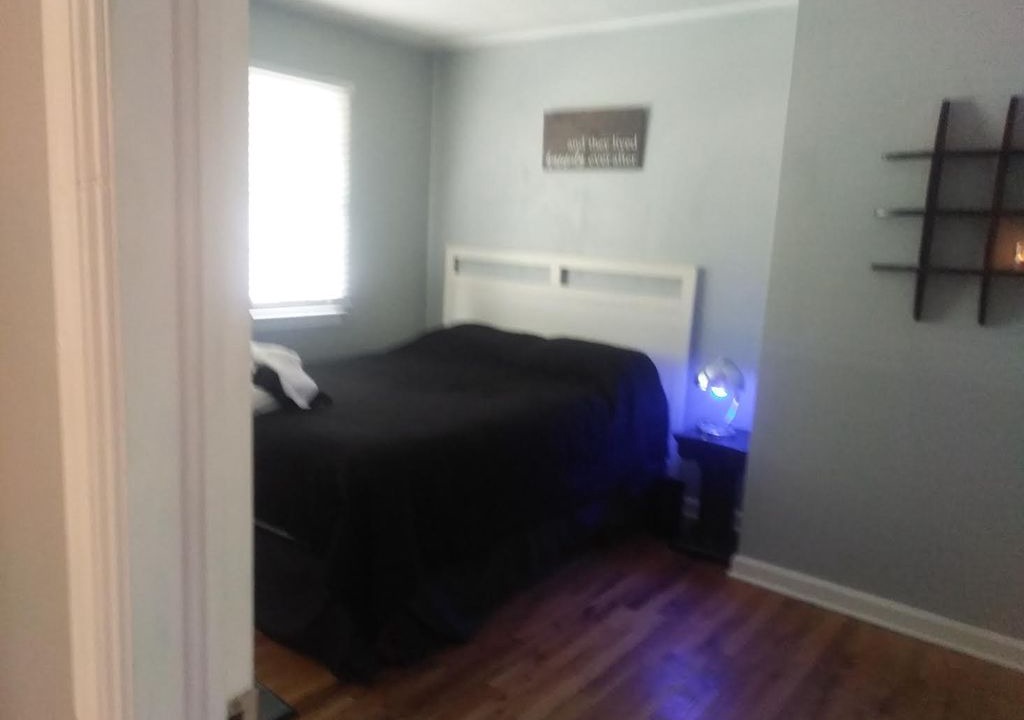 Photo of Bedroom in Depot Bench