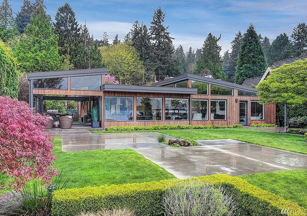 Photo of Buildings in Mercer Island