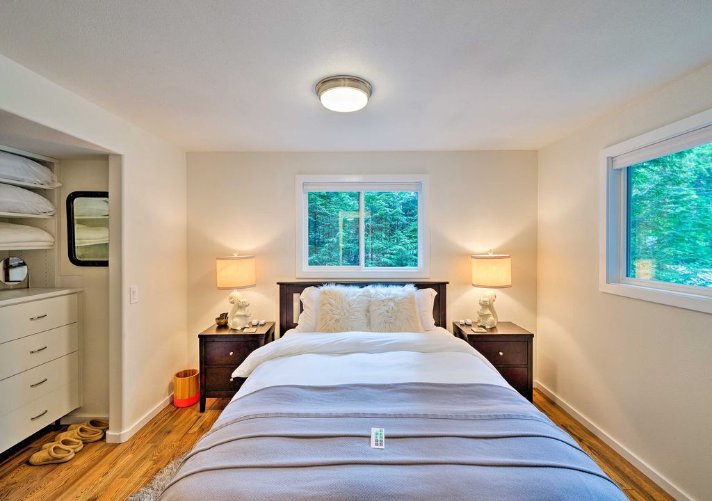 Photo of Bedroom in Clinton