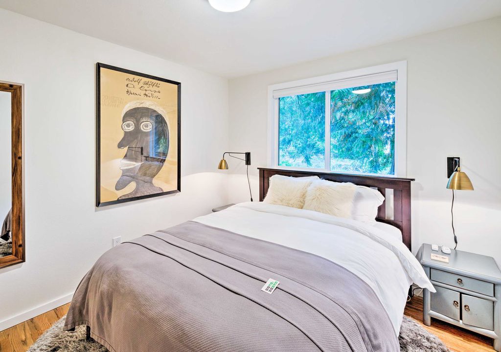 Photo of Bedroom in Clinton