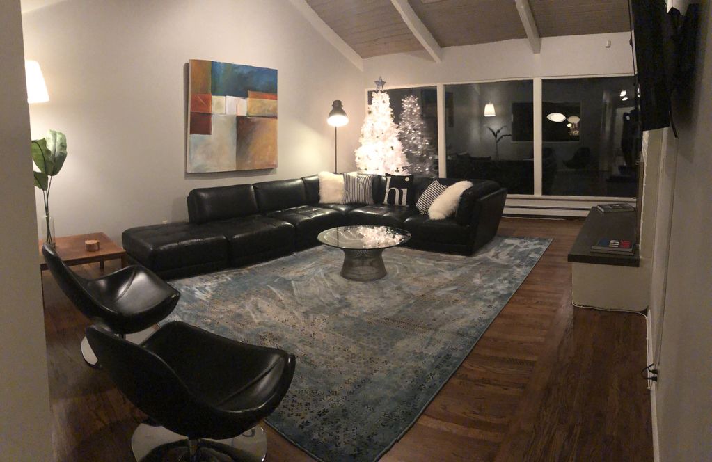 Photo of Livingroom in Mercer Island