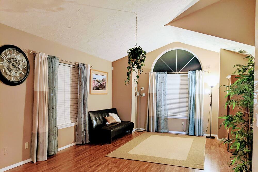 Photo of Bedroom in Gresham
