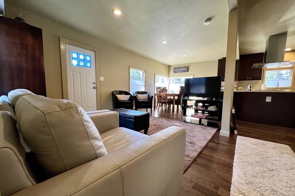 Photo of Livingroom in Kenmore