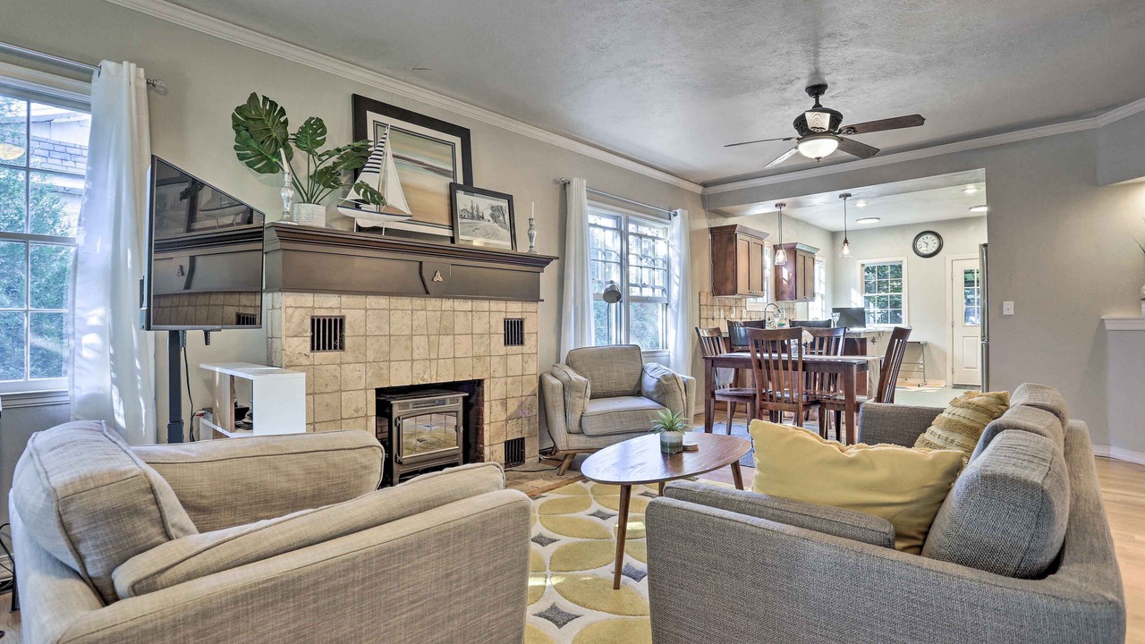 Photo of Livingroom in North End