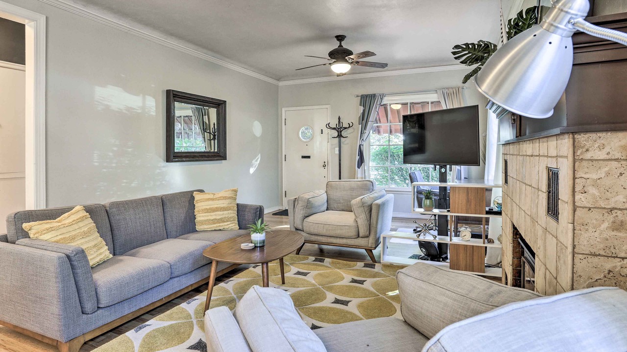 Photo of Livingroom in North End
