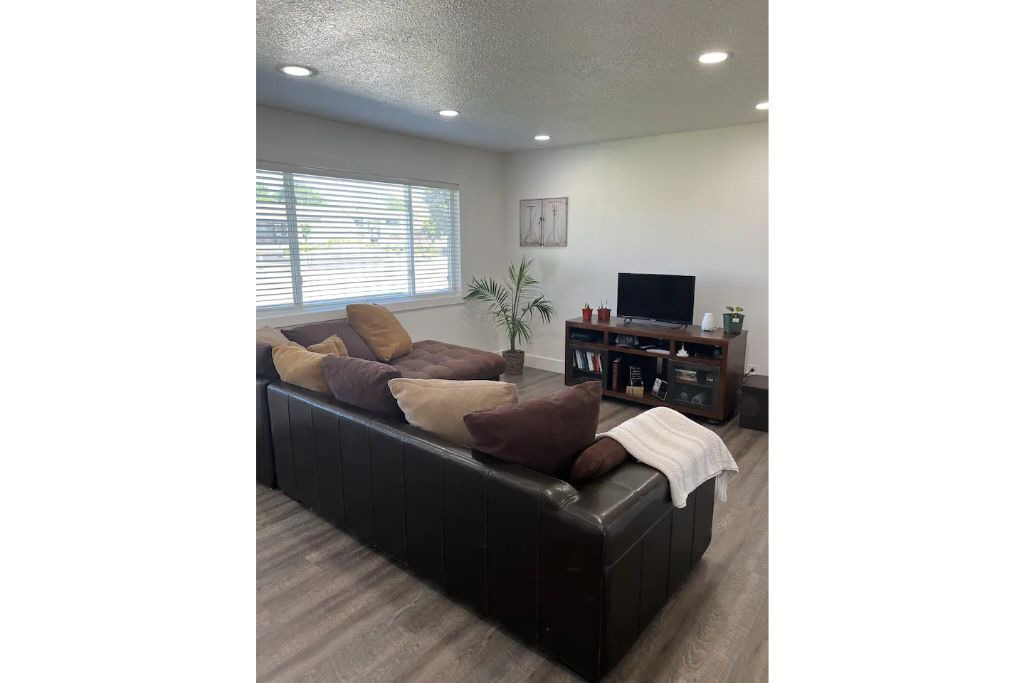 Photo of Livingroom in American Falls