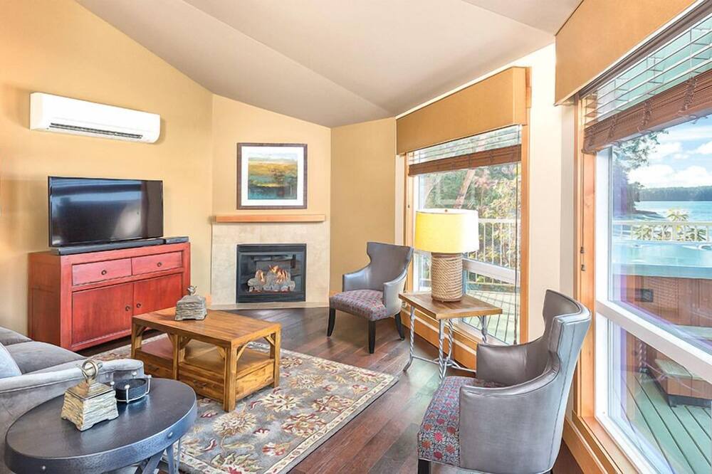 Photo of Livingroom in Deer Harbor