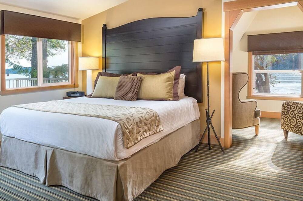 Photo of Bedroom in Deer Harbor