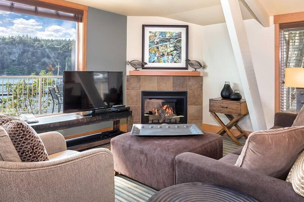Photo of Livingroom in Deer Harbor